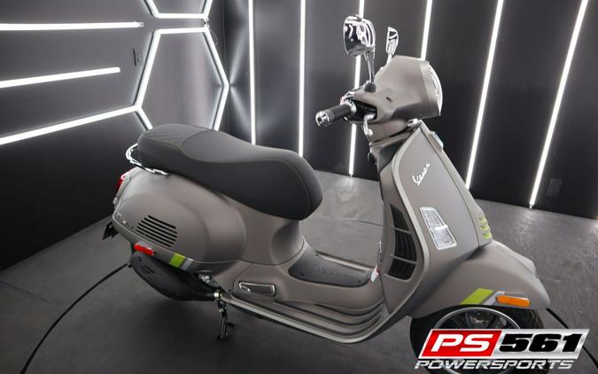 2024 Vespa GTS Super 300 Tech