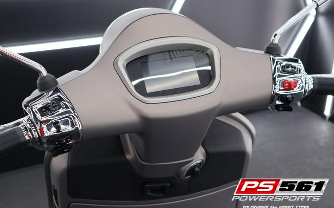 2024 Vespa GTS Super 300 Tech