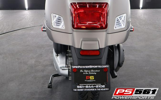 2024 Vespa GTS Super 300 Tech