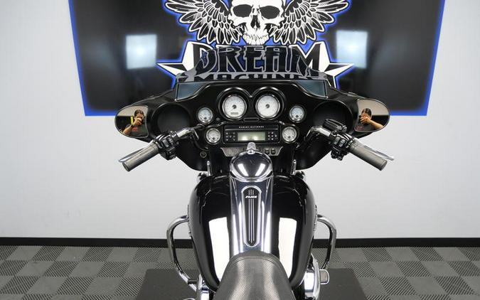 2009 Harley-Davidson® FLHX - Street Glide®