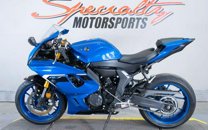 2025 Yamaha YZF-R7