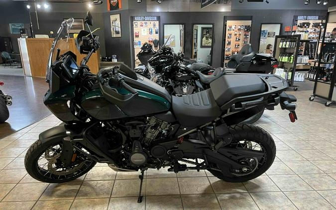 2024 Harley-Davidson Pan America™ 1250 Special Alpine Green