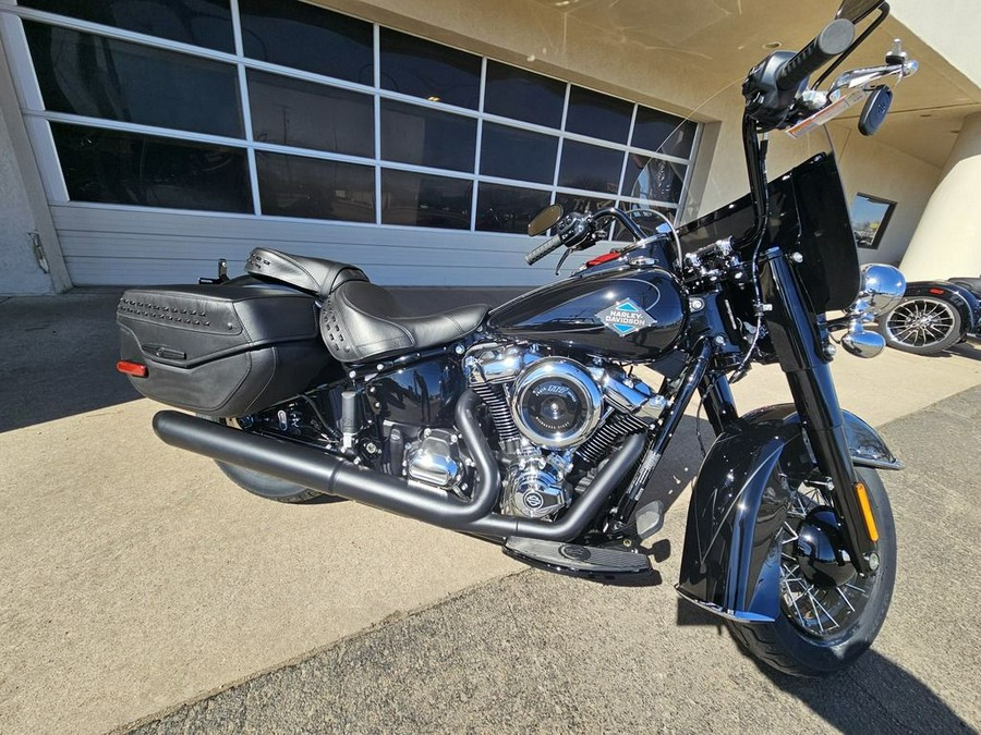 2025 Harley-Davidson® FLHC - Heritage Classic