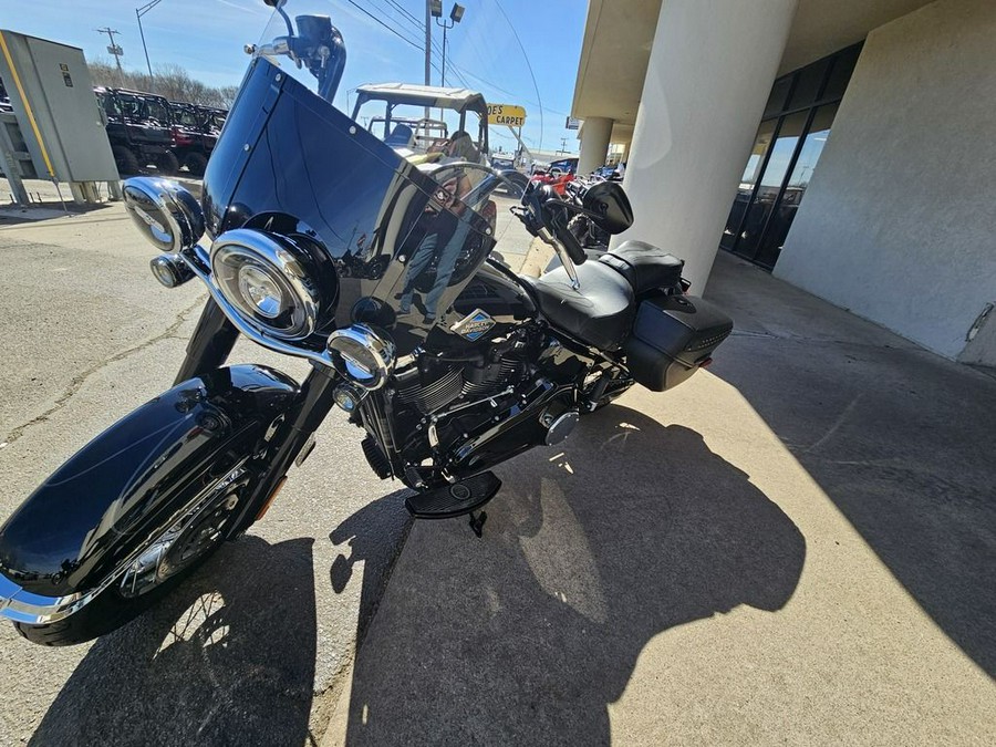 2025 Harley-Davidson® FLHC - Heritage Classic