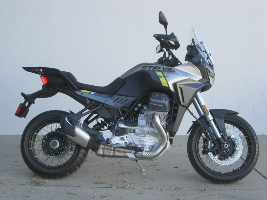 2024 Moto Guzzi Stelvio
