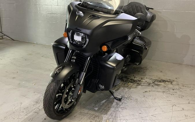 2025 Indian Motorcycle® Roadmaster® PowerPlus Dark Horse® w/PowerBand Black Smoke