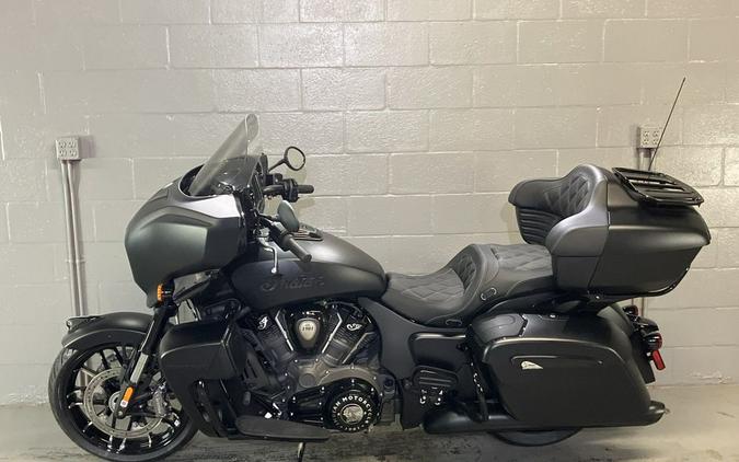 2025 Indian Motorcycle® Roadmaster® PowerPlus Dark Horse® w/PowerBand Black Smoke