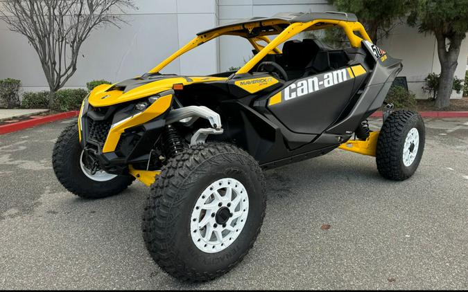 2024 Can-Am™ Maverick R X rs With SMART-SHOX