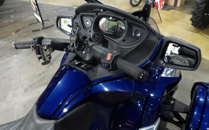 2017 Can-Am Spyder RT S 6-Speed Semi-Automatic (SE6)