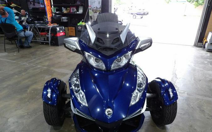 2017 Can-Am Spyder RT S 6-Speed Semi-Automatic (SE6)