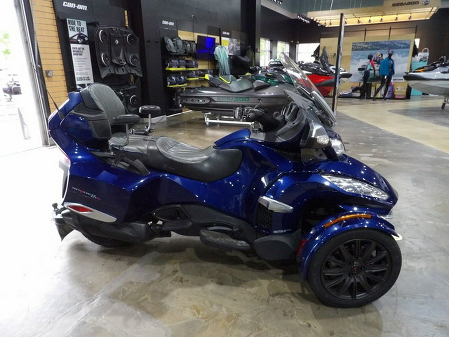 2017 Can-Am Spyder RT S 6-Speed Semi-Automatic (SE6)