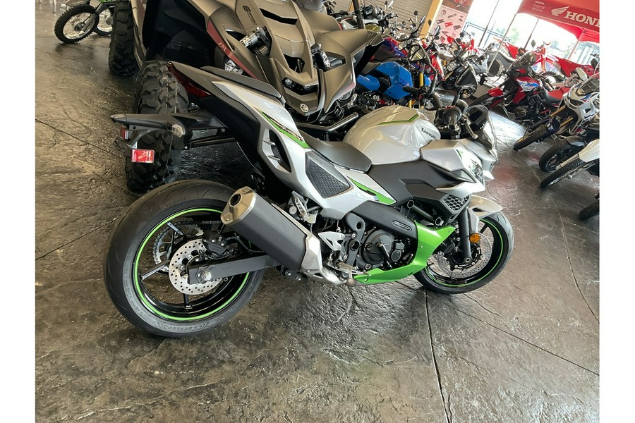 2024 Kawasaki Z7 Hybrid ABS