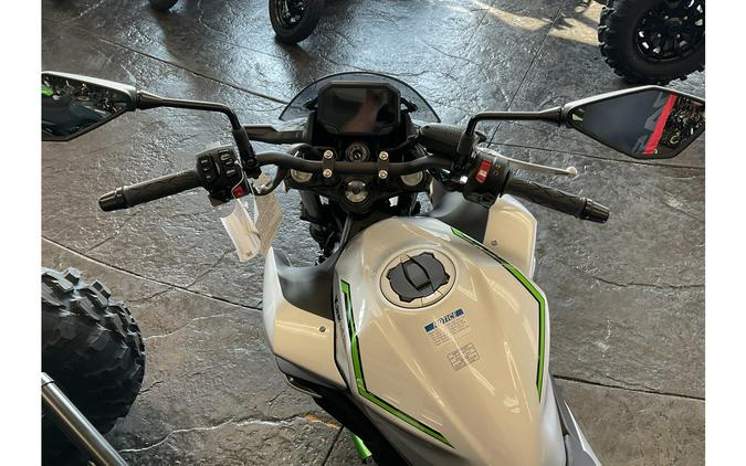 2024 Kawasaki Z7 Hybrid ABS