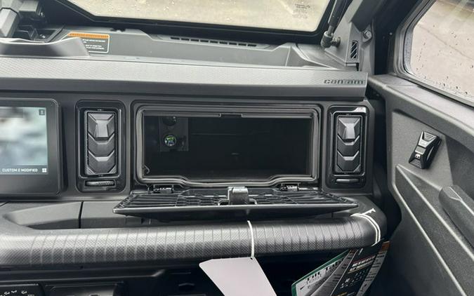 2026 Can-Am Defender MAX Limited HD11