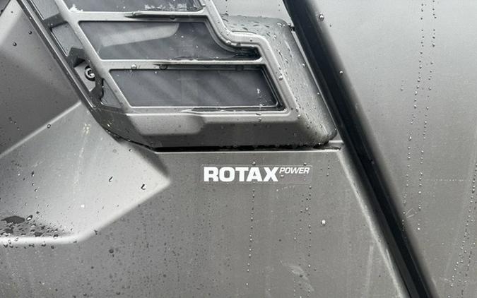 2026 Can-Am Defender MAX Limited HD11