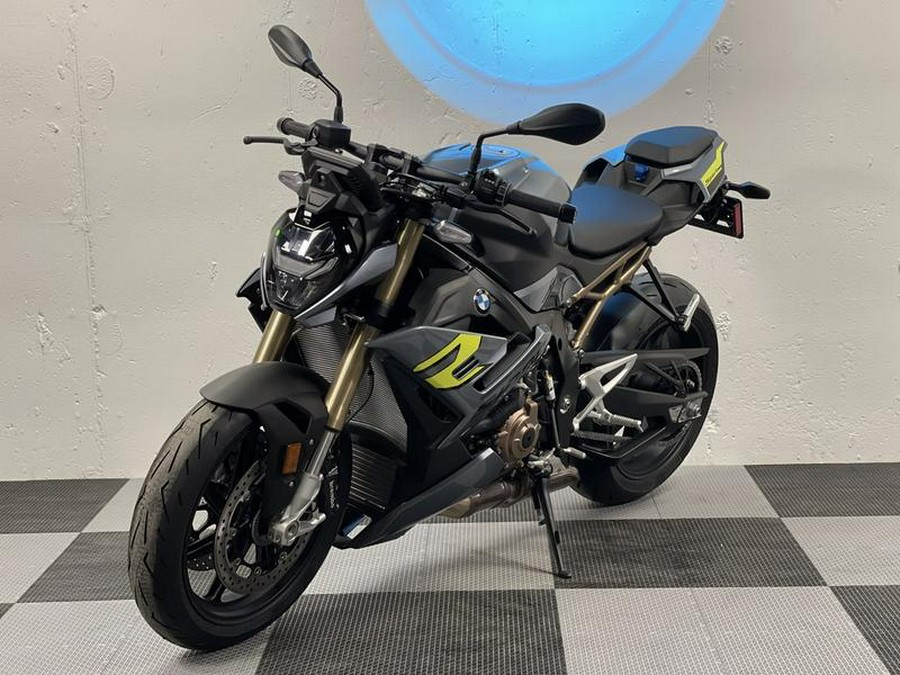 2023 BMW S 1000 R Bluestone Metallic