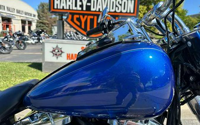 2017 Harley-Davidson Softail® Deluxe