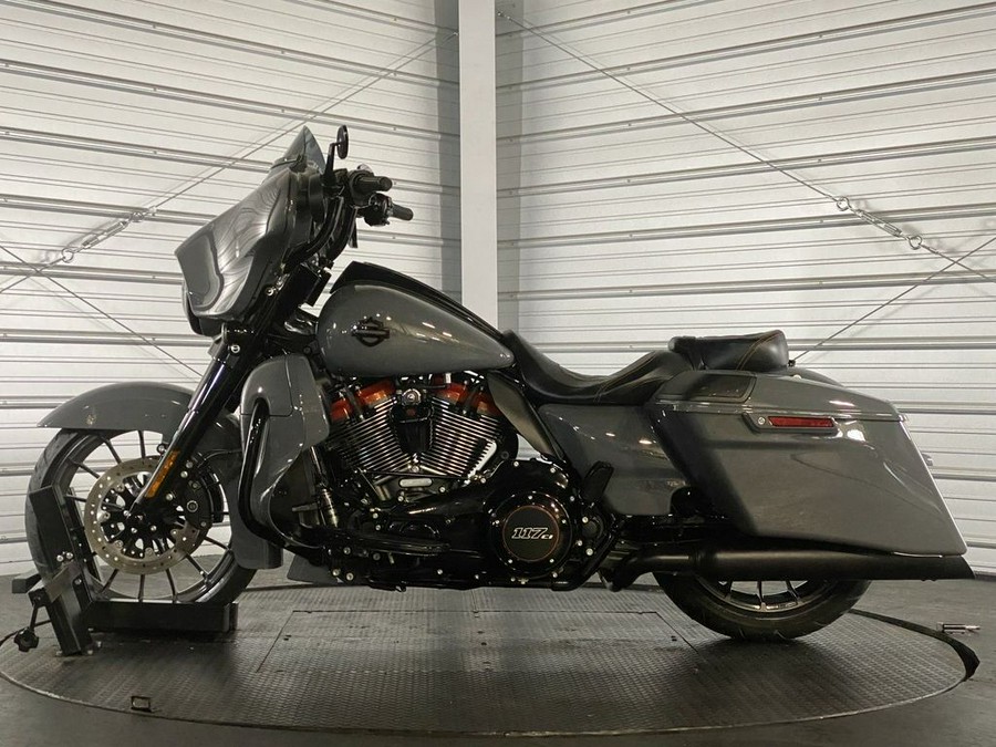 2018 Harley-Davidson® FLHXSE - CVO™ Street Glide®