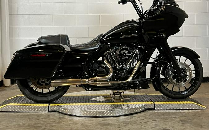 FLTRXS 2018 Road Glide Special