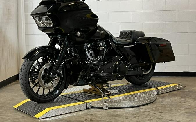 FLTRXS 2018 Road Glide Special