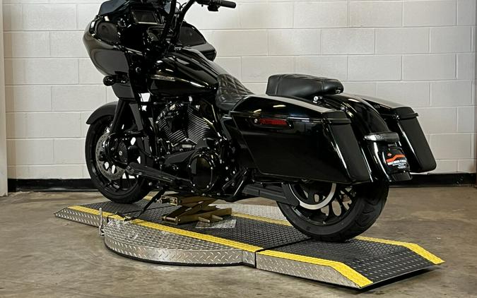 FLTRXS 2018 Road Glide Special