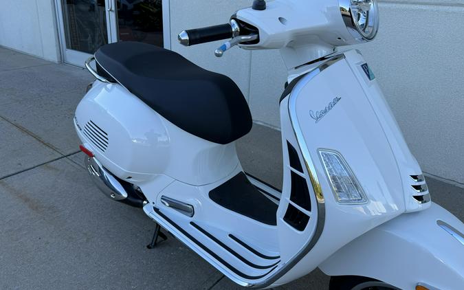 2027 Vespa GTS 310 HPE SUPER