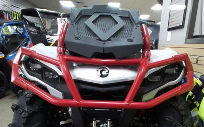 2024 Can-Am® Outlander X mr 1000R Hyper Silver & Legion Red