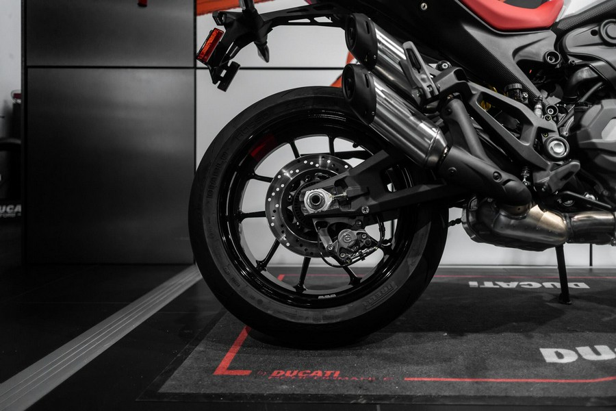 2025 Ducati Monster 937