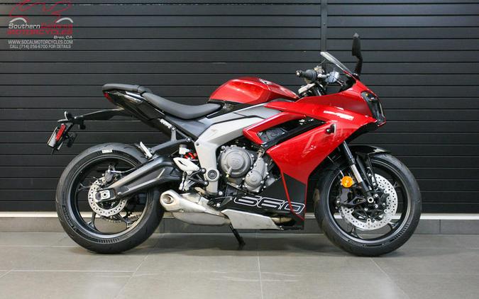 2025 Triumph Daytona 660 Carnival Red/Sapphire Black