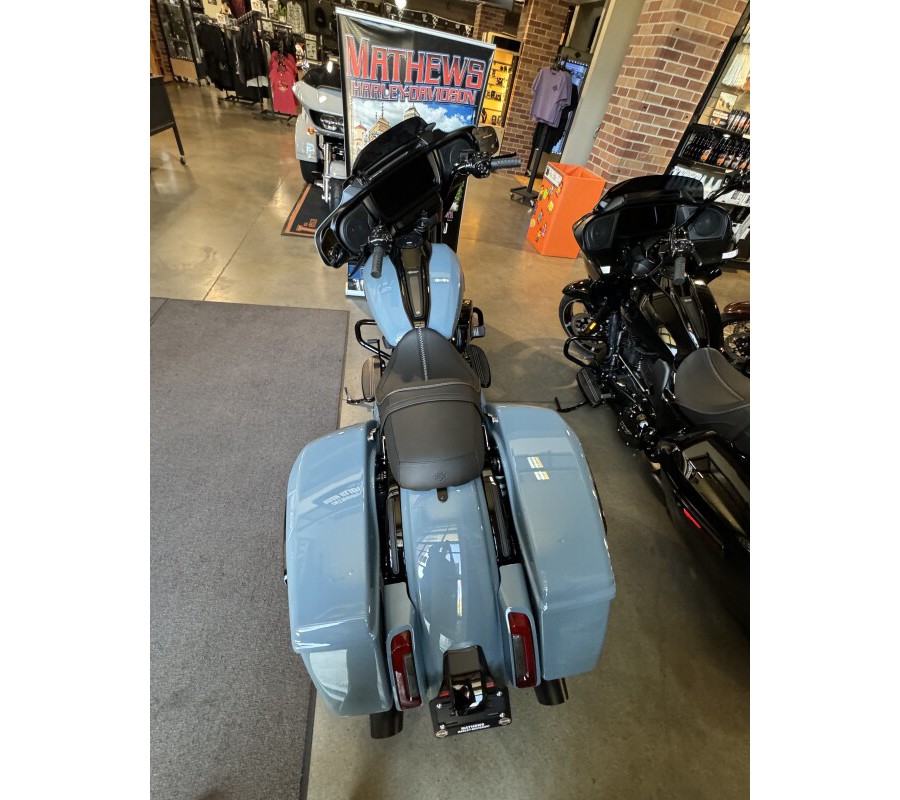 2024 Harley-Davidson Street Glide® Sharkskin Blue