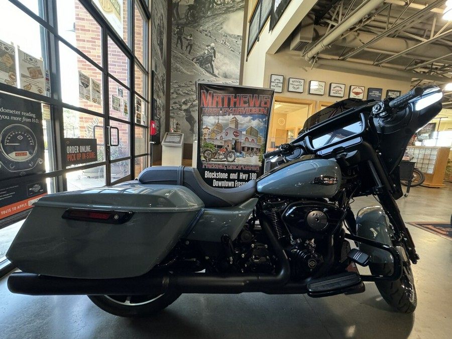 2024 Harley-Davidson Street Glide® Sharkskin Blue