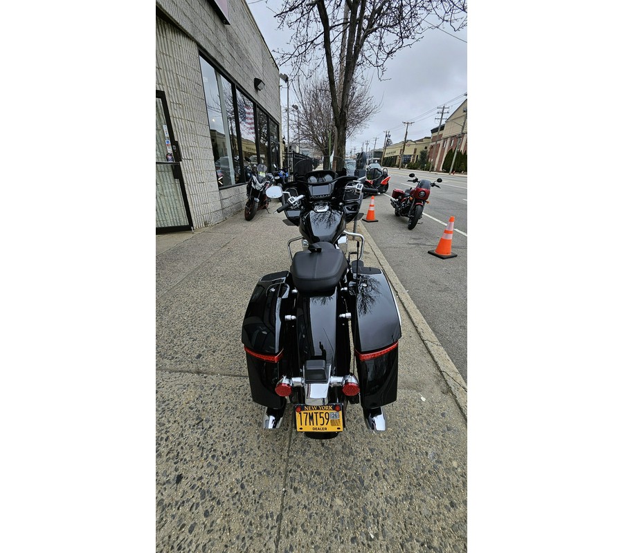 2025 Indian Challenger® Limited 112 with PowerBand Audio Package