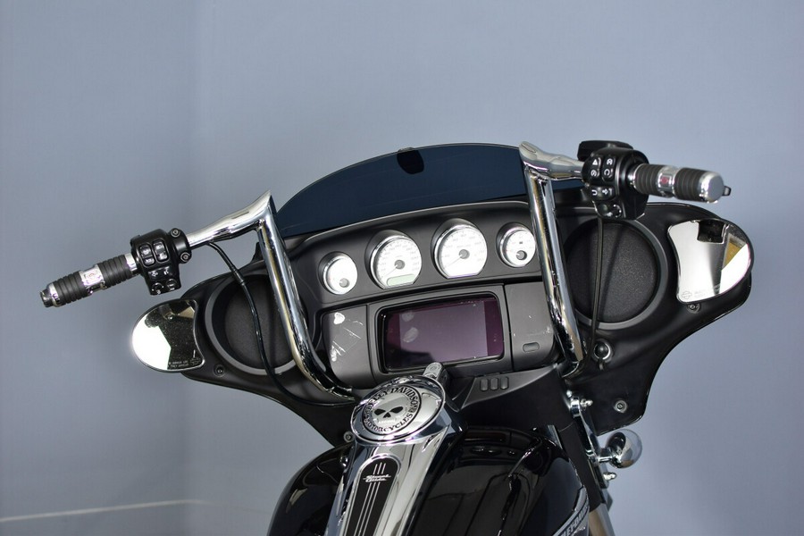 2022 Harley-Davidson Street Glide