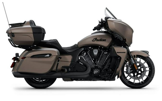2025 Indian Motorcycle® Roadmaster® PowerPlus Dark Horse® 112 Nara Bronze Smoke