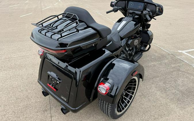 2026 Harley-Davidson® Street Glide 3 Limited Vivid Black Black Trim