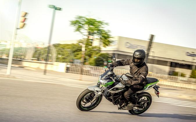 2024 Kawasaki Z® e-1 ABS - Spark a New Era As Early As December 2023!