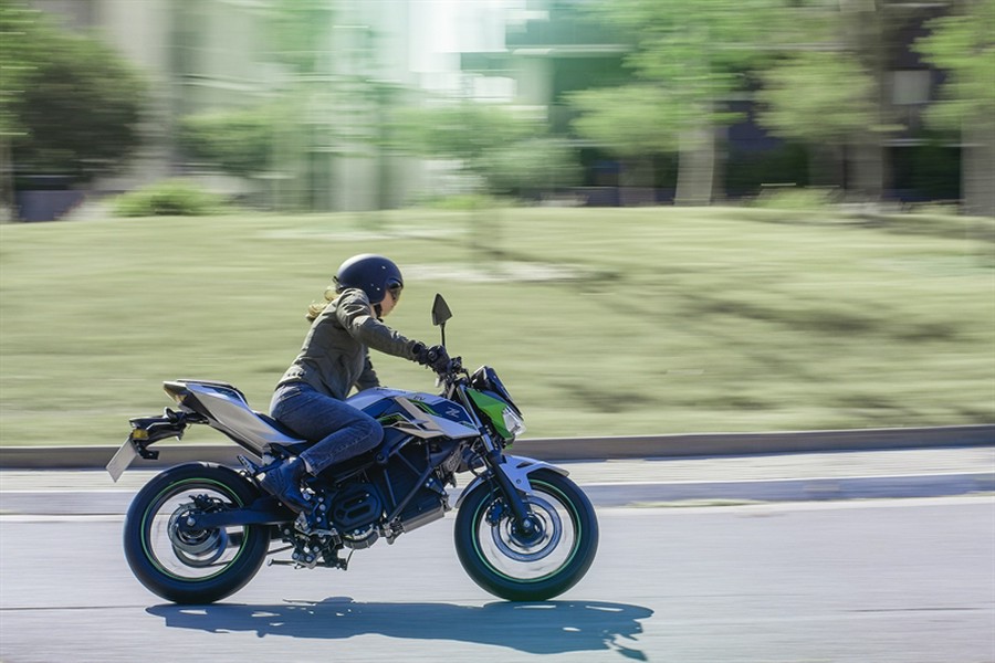 2024 Kawasaki Z® e-1 ABS - Spark a New Era As Early As December 2023!