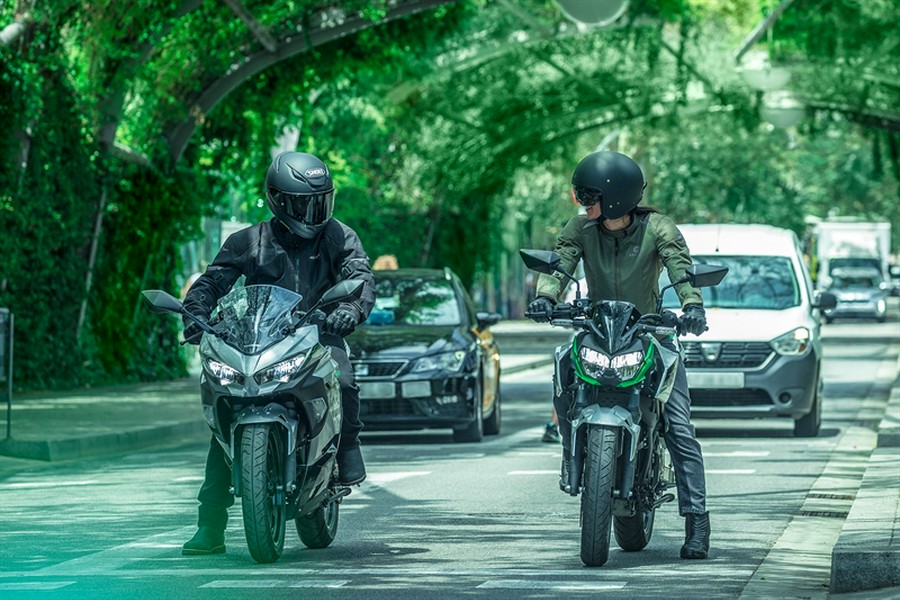 2024 Kawasaki Z® e-1 ABS - Spark a New Era As Early As December 2023!