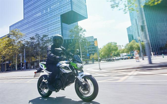 2024 Kawasaki Z® e-1 ABS - Spark a New Era As Early As December 2023!