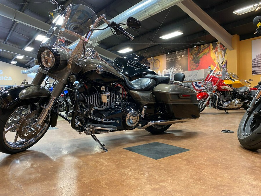 2014 FLHRSE- CVO™ Road King®