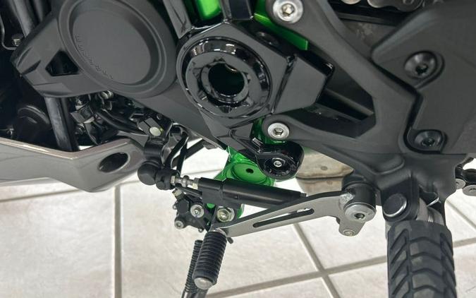 2025 Kawasaki METALLIC MATTE GRAPHITE GRAY Z9