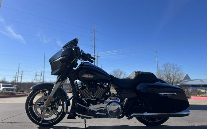 2026 Harley-Davidson® Street Glide® FLHX Vivid Black