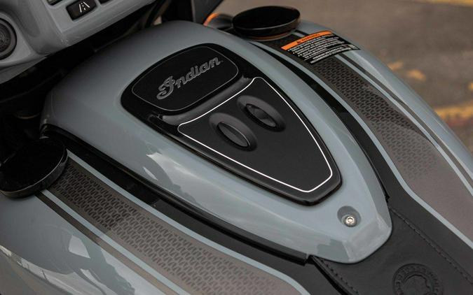 2025 Indian Motorcycle Chieftain Dark Horse