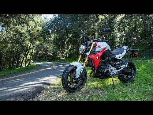 2020 BMW F 900 R Review | MC Commute