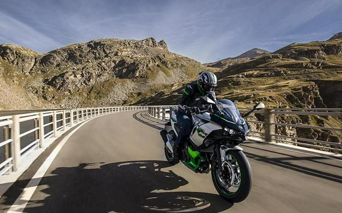 2024 Kawasaki Ninja® 7 Hybrid ABS