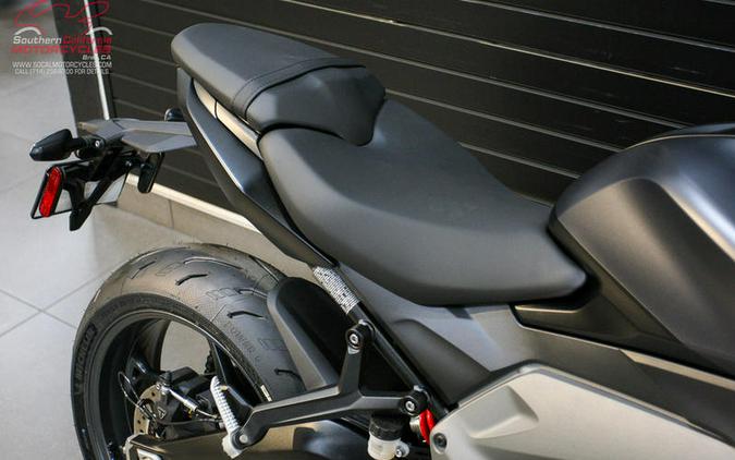 2025 Triumph Daytona 660 Satin Granite/Satin Black