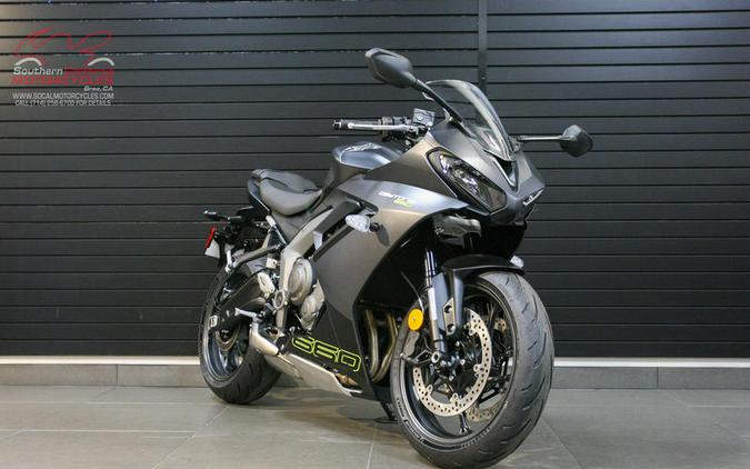 2025 Triumph Daytona 660 Satin Granite/Satin Black