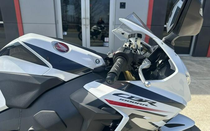 2027 Honda CBR1000RR ABS
