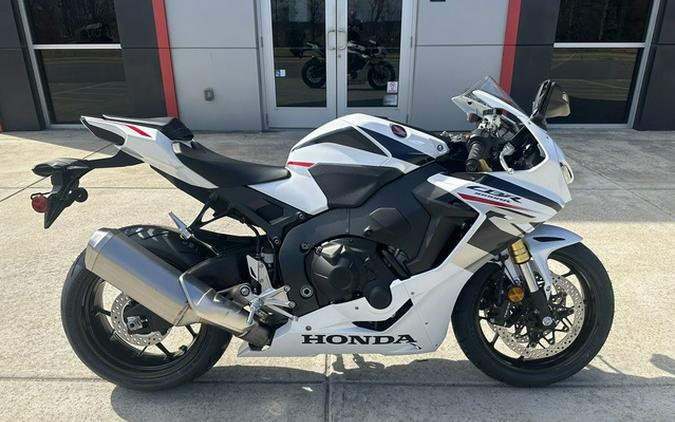 2027 Honda CBR1000RR ABS
