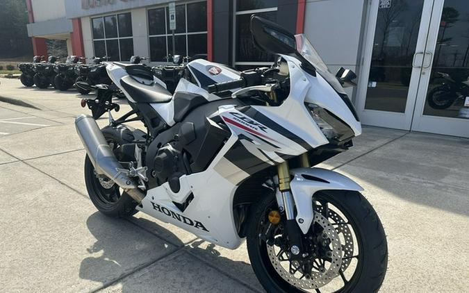 2027 Honda CBR1000RR ABS